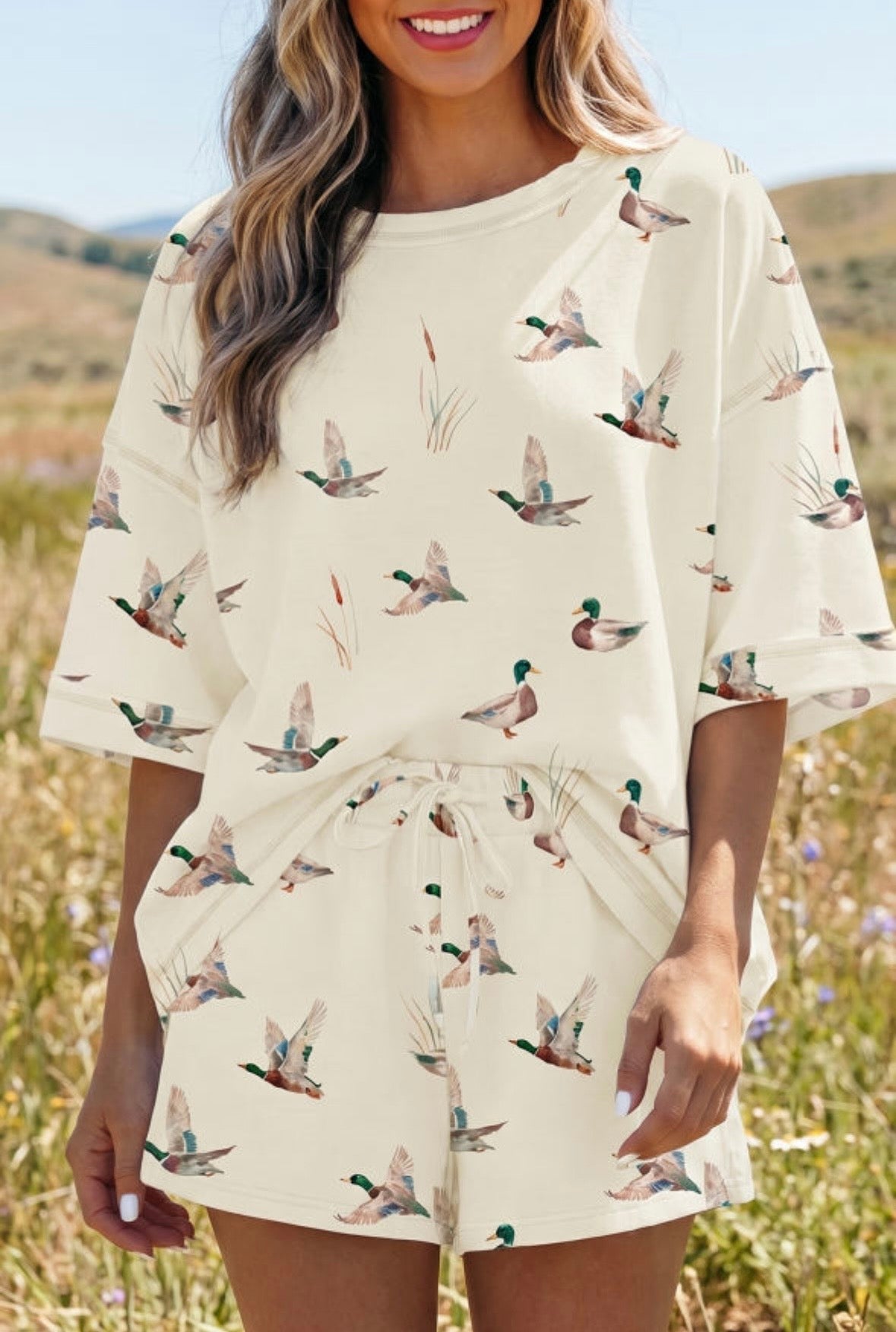 Beige mallard duck print oversized tee short set