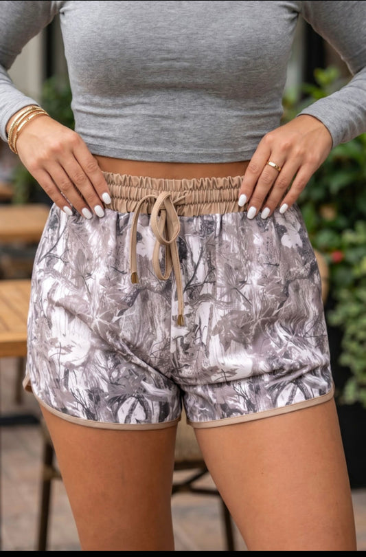 Khaki camo woodland print drawstring active shorts